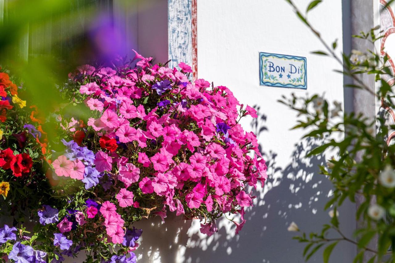 Garni Bondi Bed & Breakfast Selva di Val Gardena Exterior photo